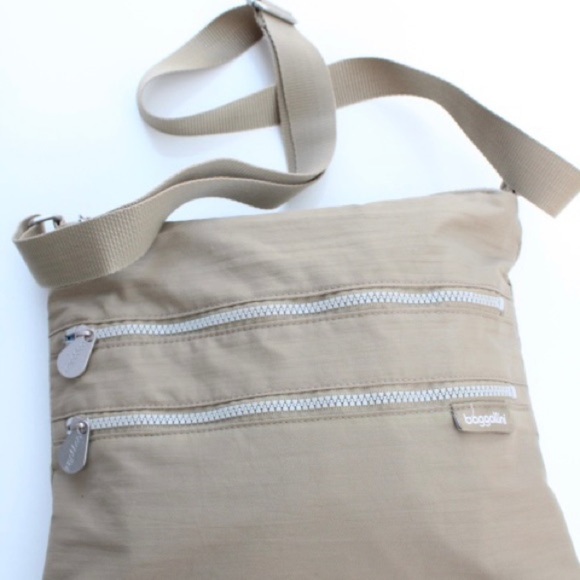 Baggallini cross body bag - Picture 8 of 12